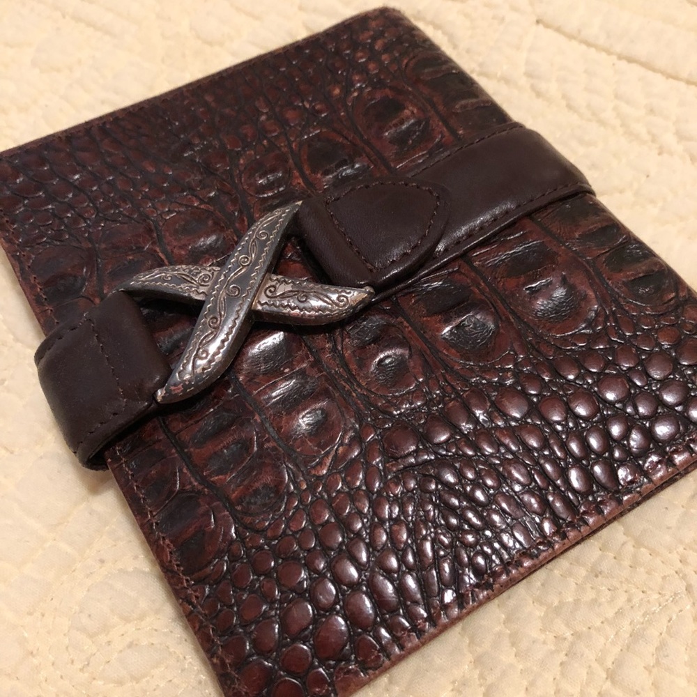 Brighton wallet